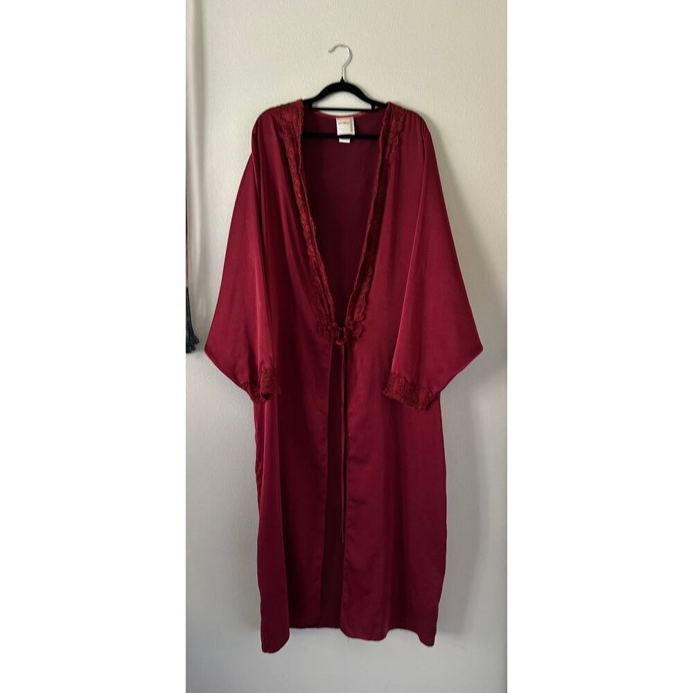FLORA NIKROOZ INTIMATES Burgundy Lace Detail Tie Front Robe One Size